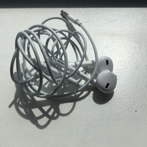 Genuine Apple 3.5 mm in-ear mic/remote headphones